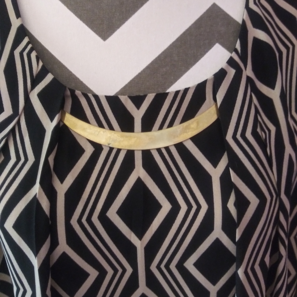 Diamond Design Blouse - Picture 3 of 4